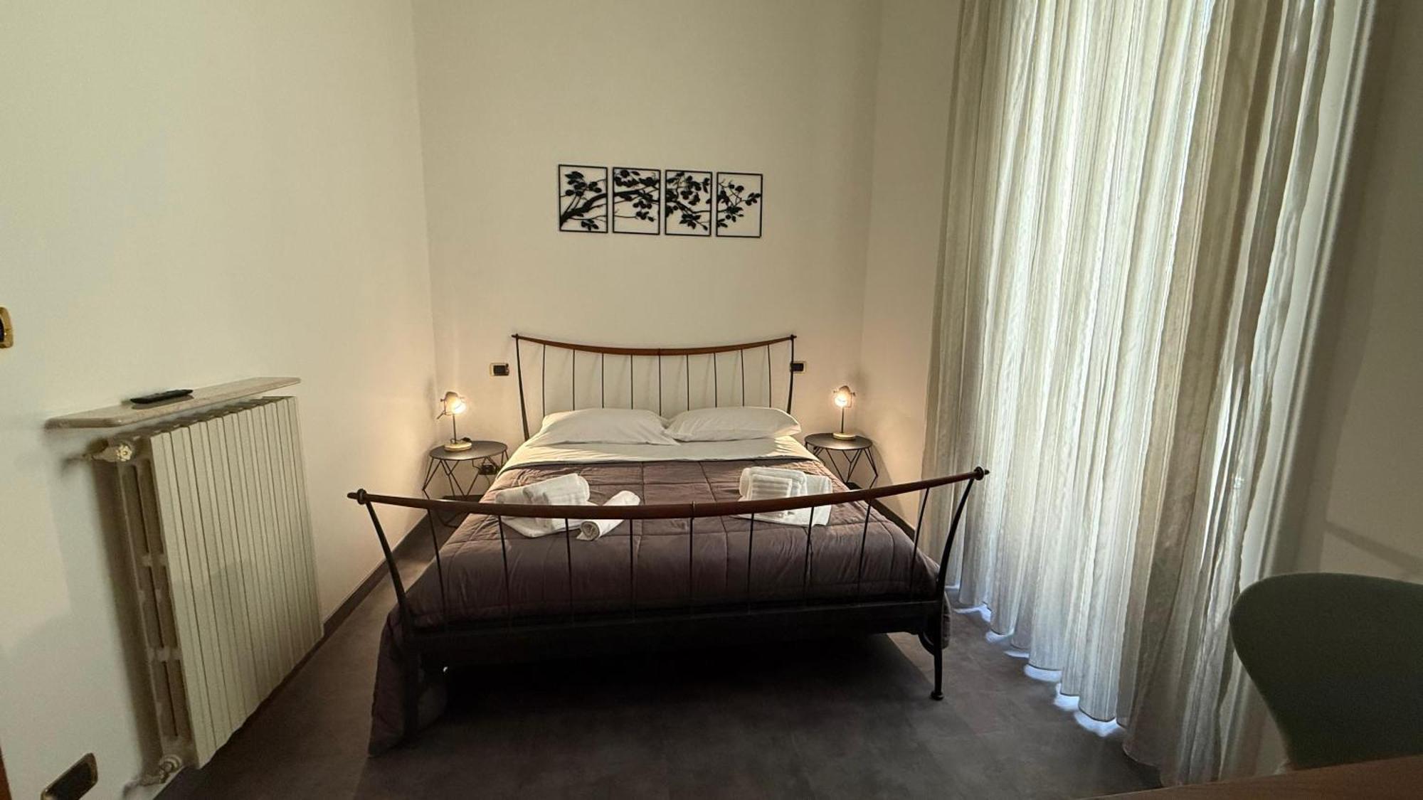 Holiday Guesthouse Salerno Exterior foto